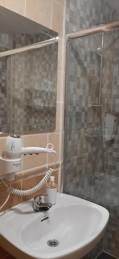Pension Casa Leon Santoña Extérieur photo
